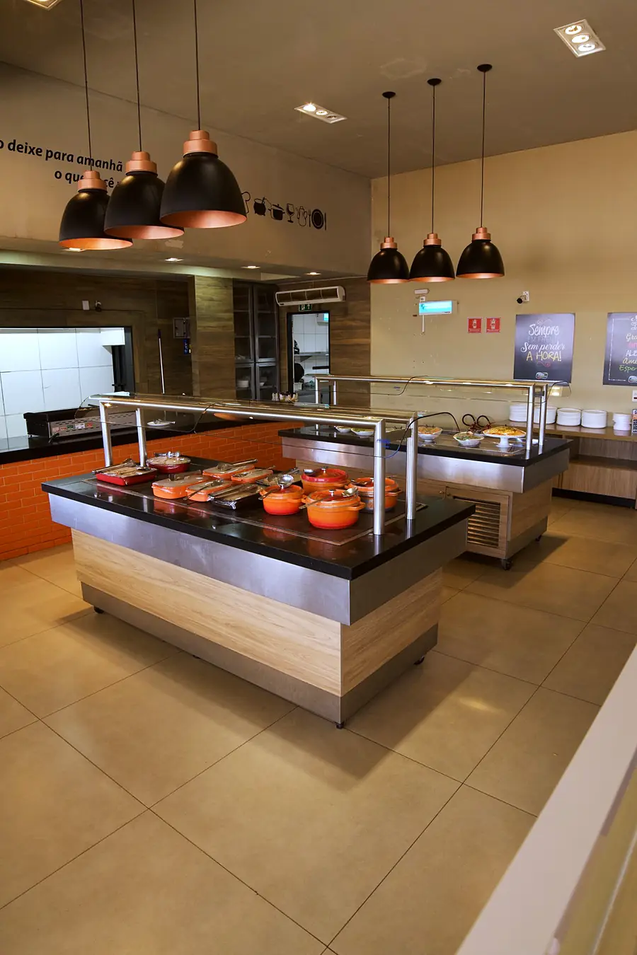 Ilha do buffet por quilo
